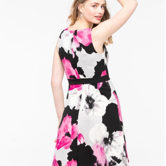 SIZE 18 DRESS - Picture 4 of 8